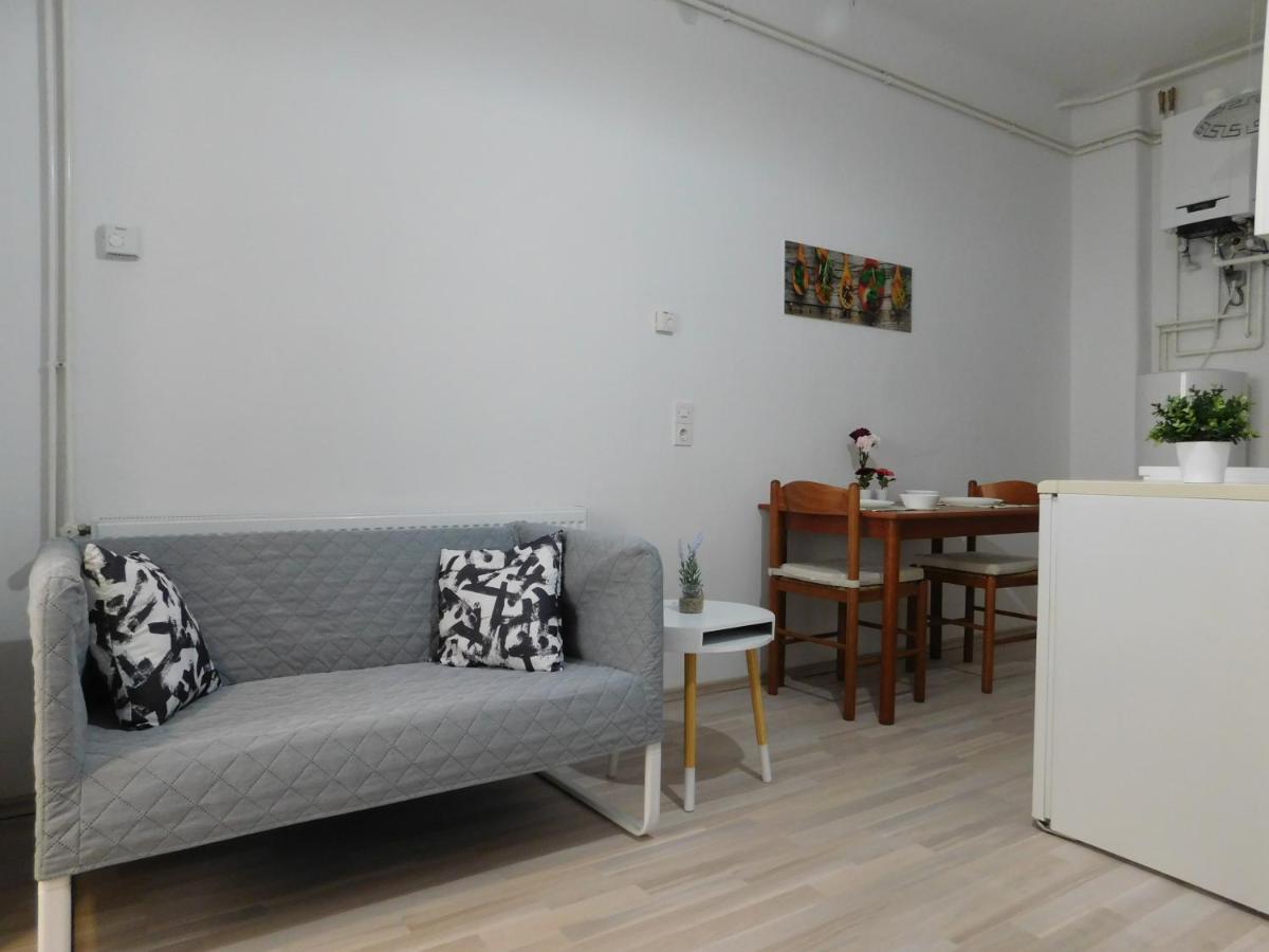 Apartments Mateo ซาเกร็บ ภายนอก รูปภาพ